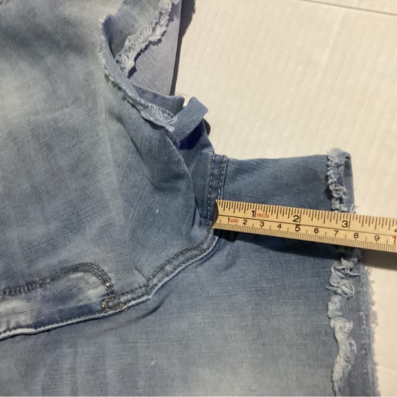 Time and Tru Women’s Size 16 Denim Shorts - Picture 5 of 5
